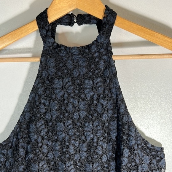 Minkpink Dancing In the Dark Peach Lace Halter Dress Size Small - Picture 3 of 10